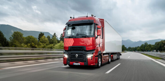 LVS-Renault-Trucks-T-High-rijdend-op-snelweg