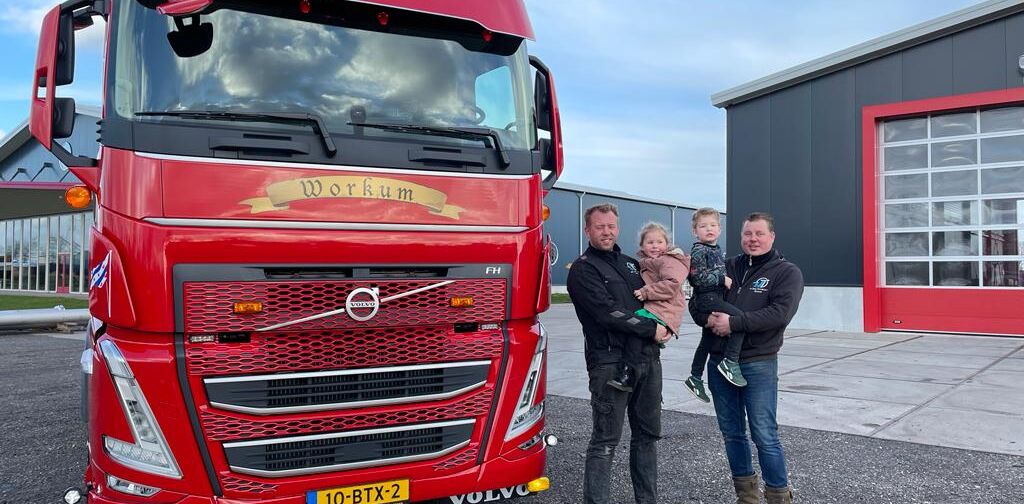 somethingsomethingCYwnlF Aflevering de Jong Transport B.V.