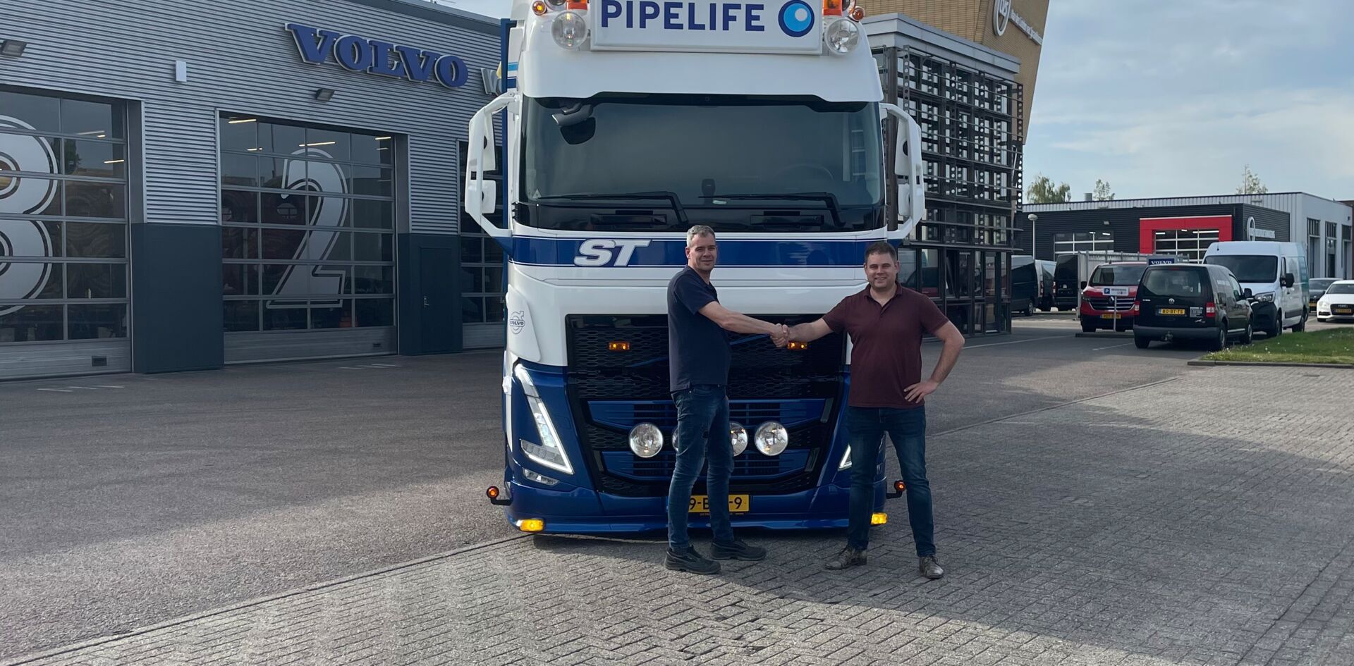 somethingheicBkUTPY.jpg Aflevering Sijm Transport