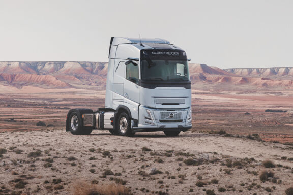 Volvo_Trucks-dealernaam-Volvo_FH_Aero_gas-powered_06