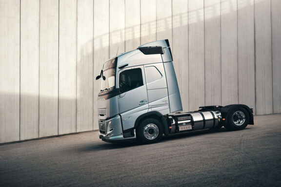 Volvo_Trucks-dealernaam-Volvo_FH_Aero_gas-powered_02 Volvo_Trucks-dealernaam-Volvo_FH_Aero_gas-powered_02