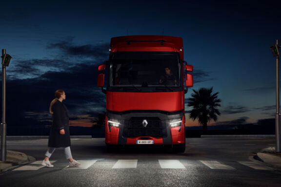 LVS-Trucks-Renault-Trucks-T-013