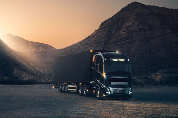 Volvo_Trucks-dealernaam-Volvo_FH16_Aero_03