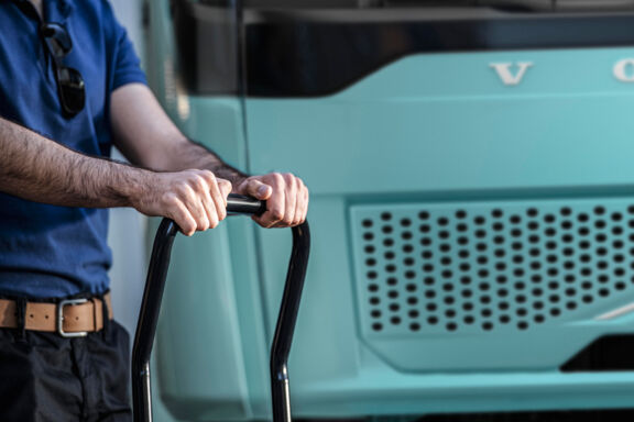 Volvo-Electric-detail Volvo-Electric-detail