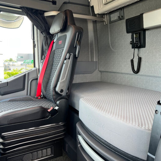 Renault Trucks T High 16
