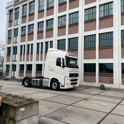 somethingheic6VkrRv.jpg Aflevering Firma C. Koomen