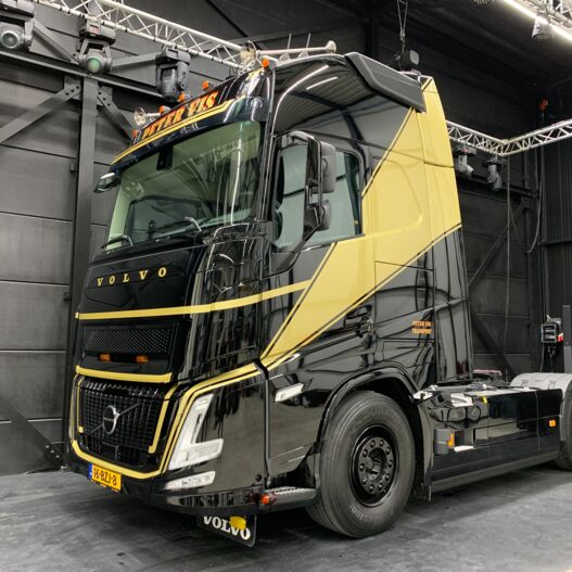 tempt6CyzV Aflevering Peter Vis Transport B.V.