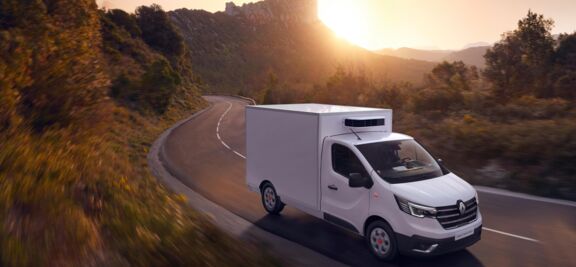 LVS-Renault-Trafic-platform-cabine-plancher-koelwagen-rijdend-wit Renault Trafic Platform Cabine