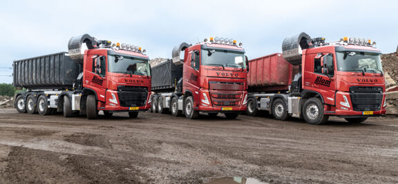 Blom Grondwerken vernieuwt wagenpark met drie nieuwe Volvo-trucks