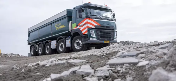 Volvo FM X-Light 10x4 met extreem hoog laadvermogen