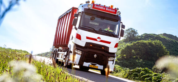 Boekema Workum slaat nieuwe weg in met Renault Trucks T High containerauto