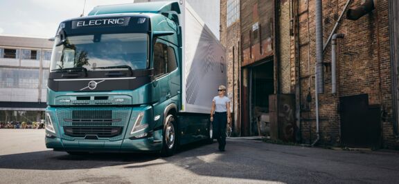 Volvo Trucks Euro NCAP (3) Volvo Trucks behaalt maximale score van vijf sterren met regionale distributietrucks in Euro NCAP veiligheidstest