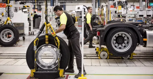 Renault Trucks Bourg-en-Bresse plant_05_LR