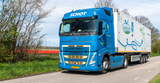 LVS-Trucks-Dailycool-Volvo-FH-I-Save-3
