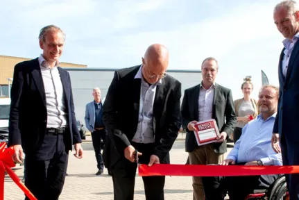 178-LVS-Bedrijfswagens_Renault Trucks Experience Centre (12)_