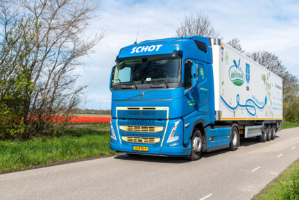 LVS-Trucks-Dailycool-Volvo-FH-I-Save-3