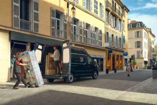 LVS-Renault-Trafic-dubbele-cabine-l2h2-zwart-laden-en-lossen-in-de-stad-open-laaddeur LVS-Renault-Trafic-dubbele-cabine-l2h2-zwart-laden-en-lossen-in-de-stad-open-laaddeur